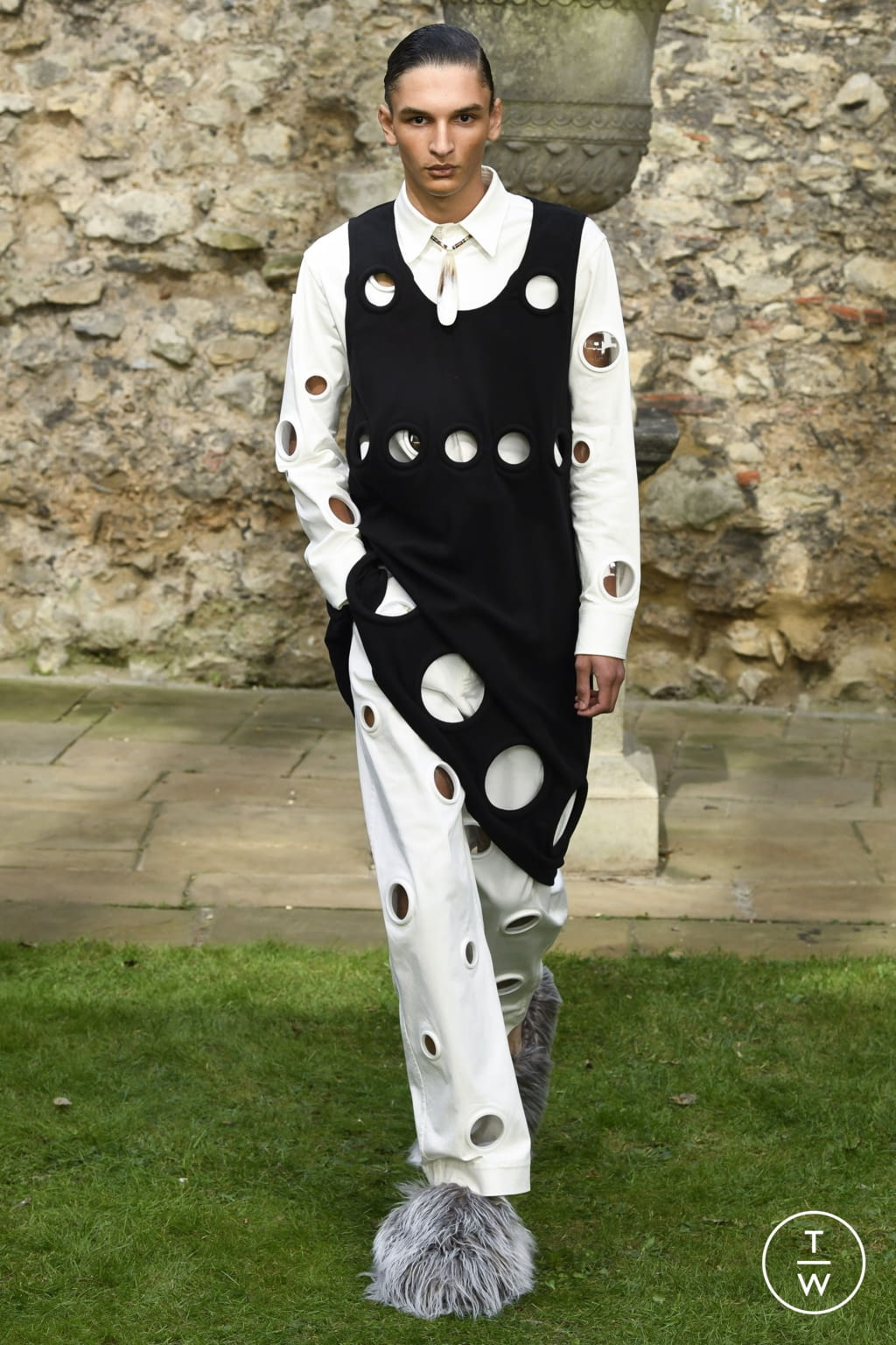Fashion Week London Spring/Summer 2022 look 21 from the Pronounce collection womenswear