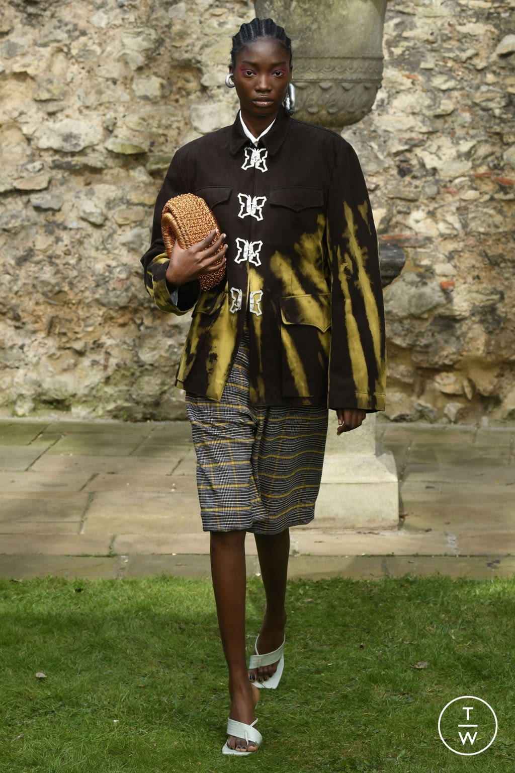 Fashion Week London Spring/Summer 2022 look 29 from the Pronounce collection 女装