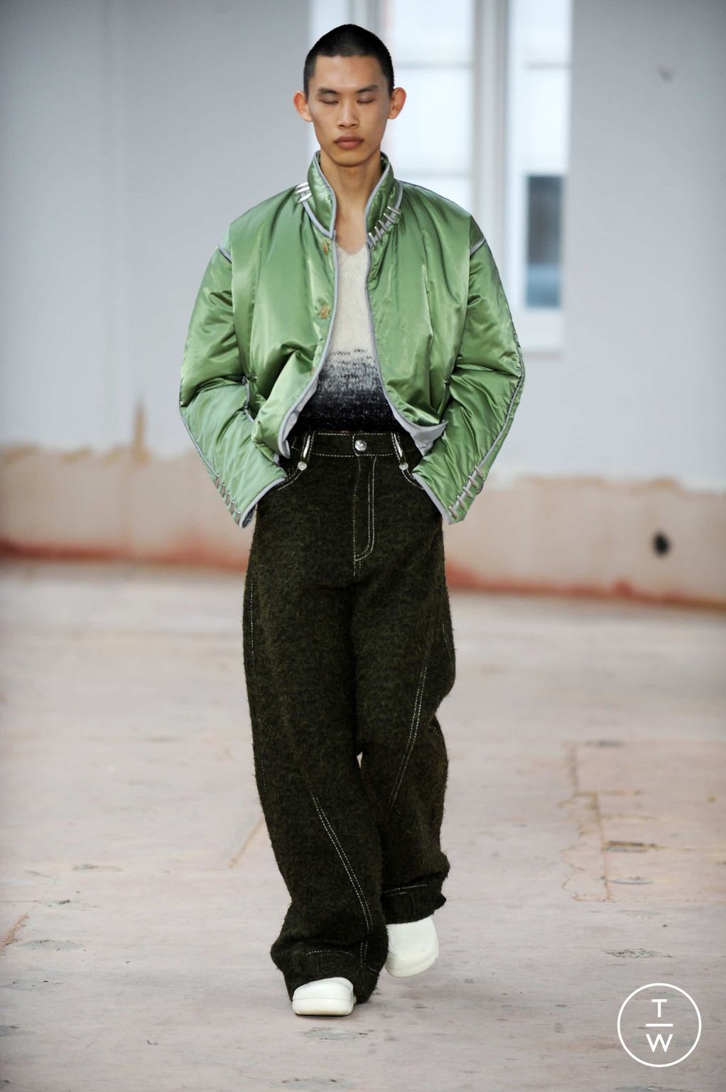 Fashion Week London Fall/Winter 2023 look 1 from the Pronounce collection 女装