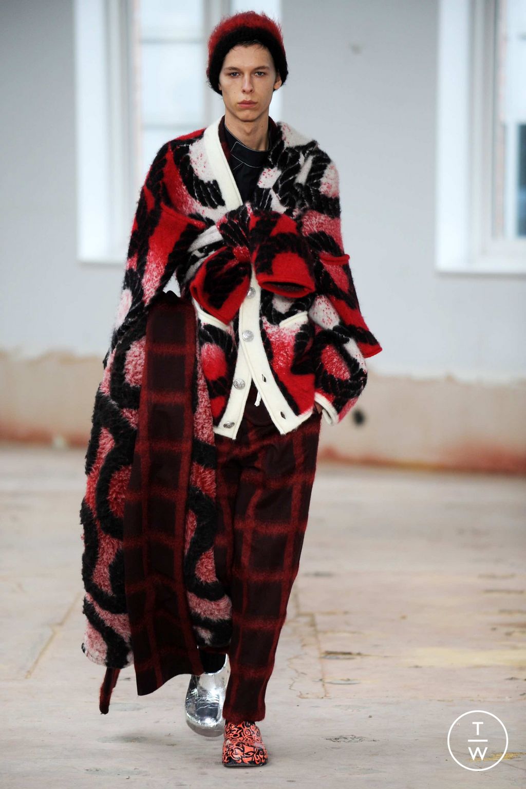 Fashion Week London Fall/Winter 2023 look 25 from the Pronounce collection womenswear
