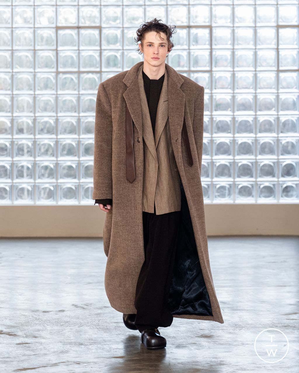 Fashion Week Milan Fall/Winter 2026 look 21 de la collection Pronounce menswear