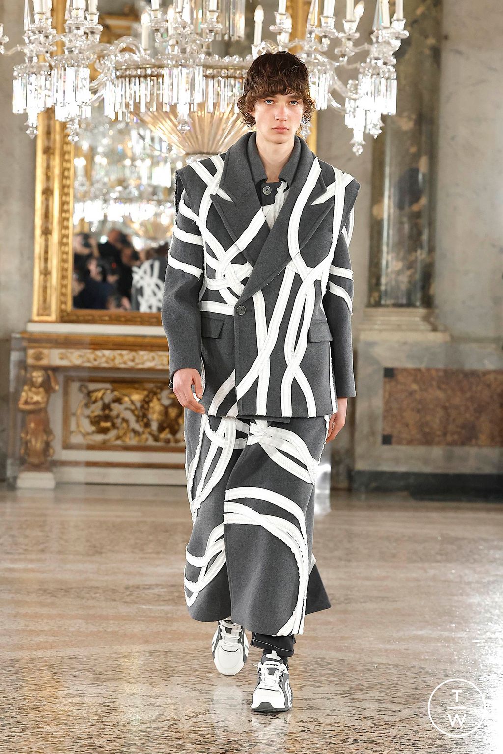 Fashion Week Milan Fall/Winter 2024 look 1 de la collection Pronounce menswear