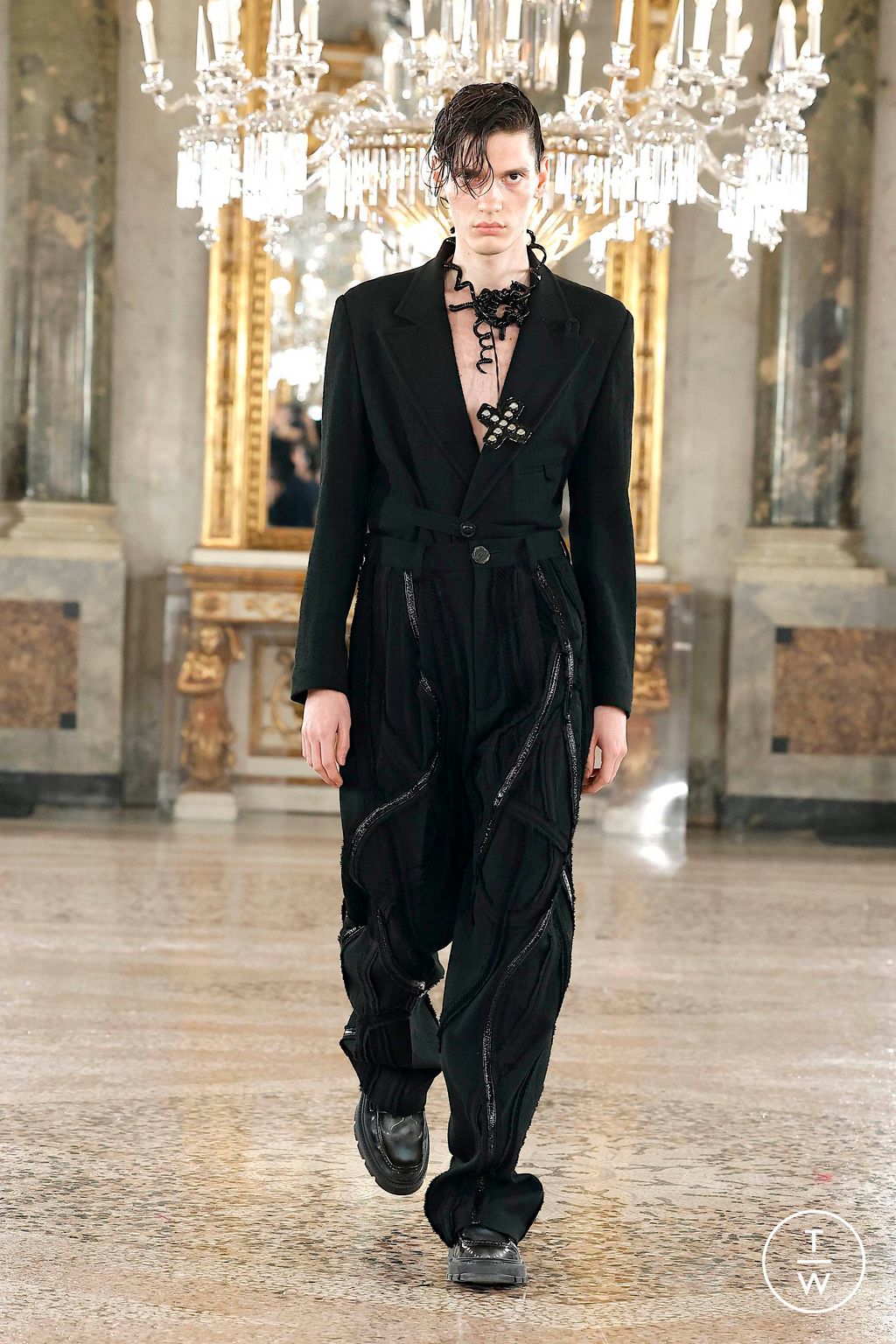 Fashion Week Milan Fall/Winter 2024 look 30 de la collection Pronounce menswear
