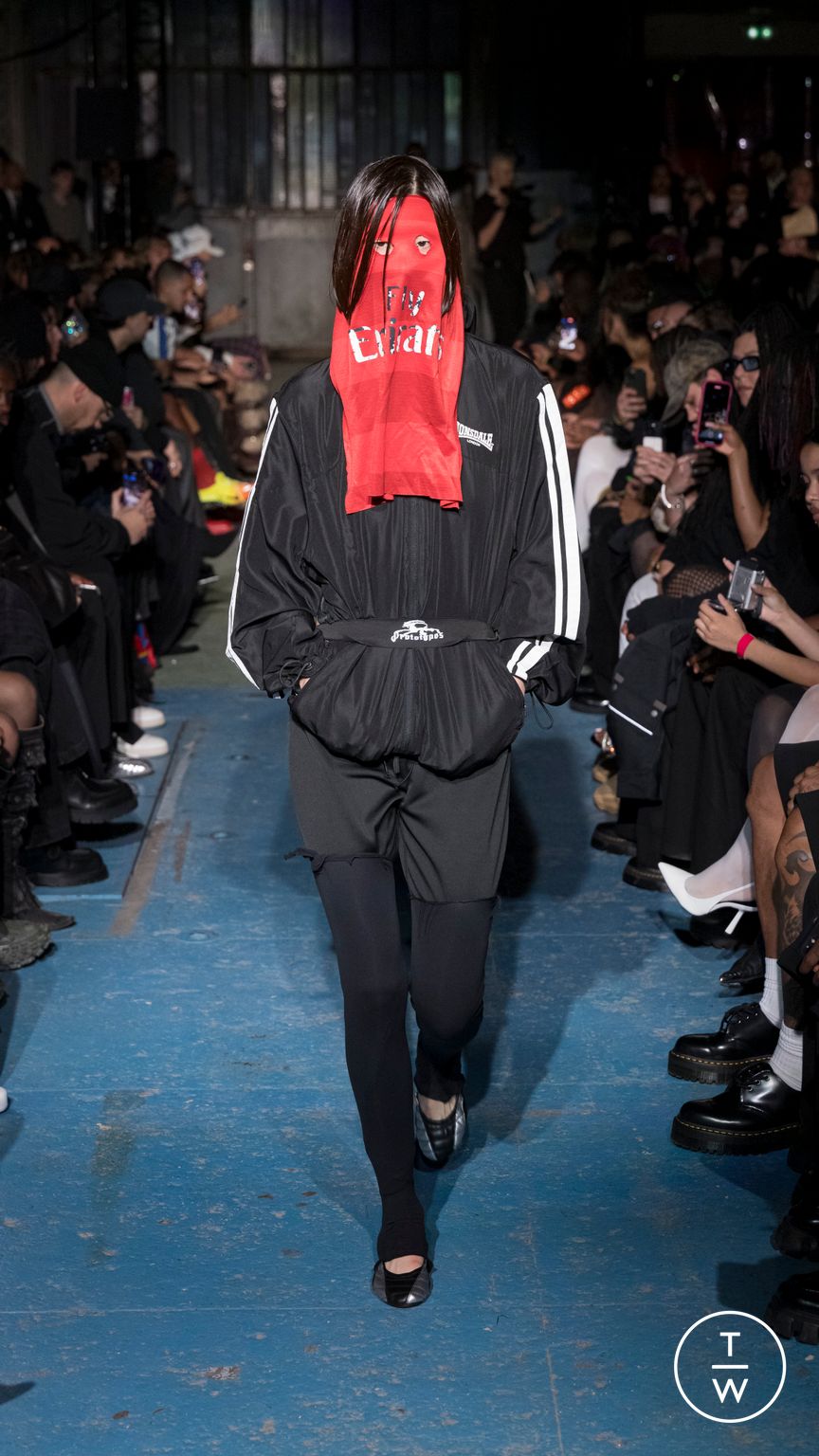 Fashion Week Paris Spring-Summer 2025 look 2 from the Prototypes collection 男装