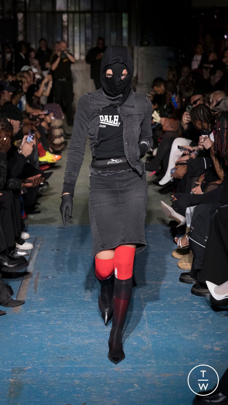 Fashion Week Paris Spring/Summer 2025 look 22 from the Prototypes collection menswear