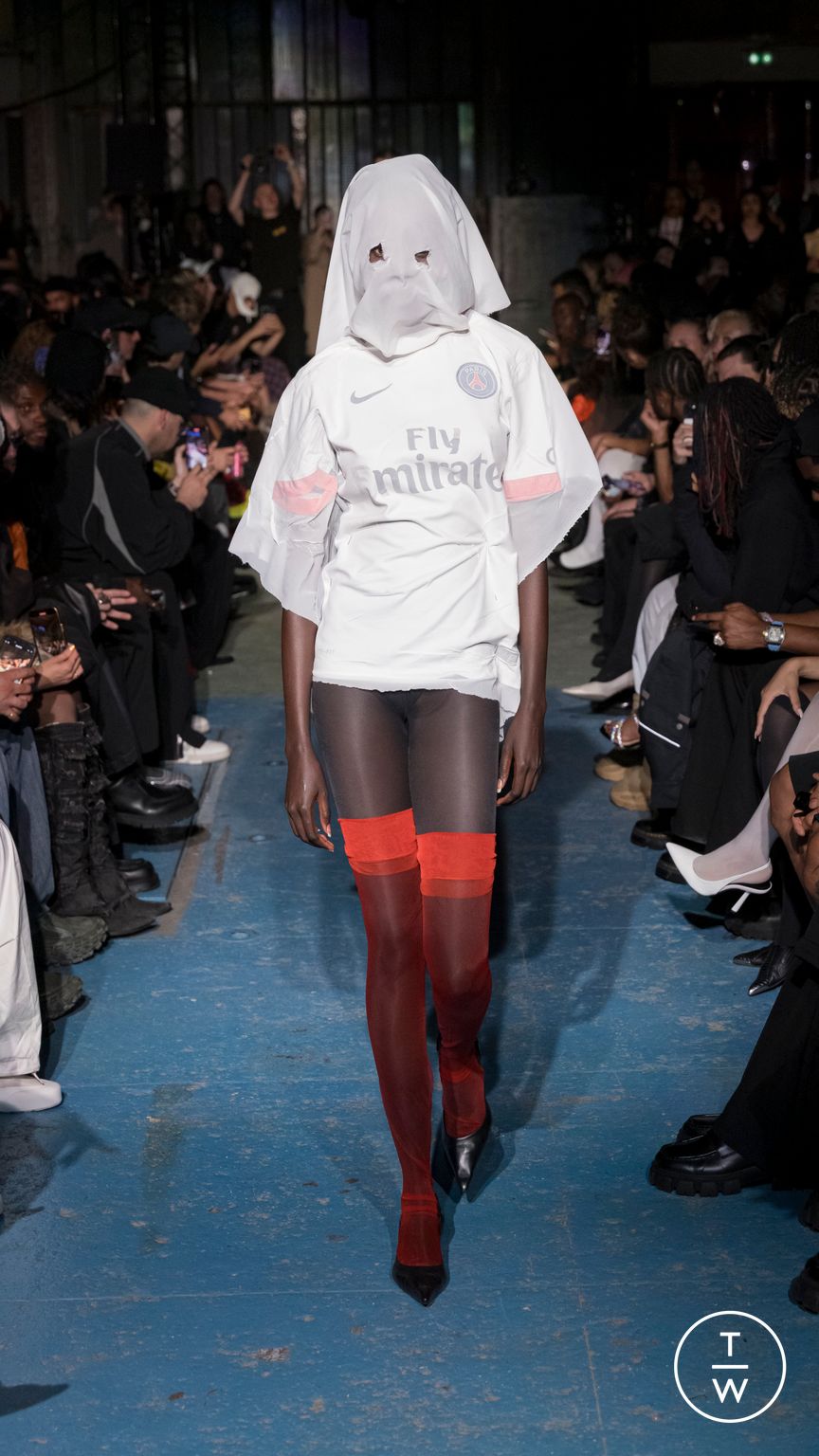 Fashion Week Paris Spring-Summer 2025 look 32 from the Prototypes collection menswear