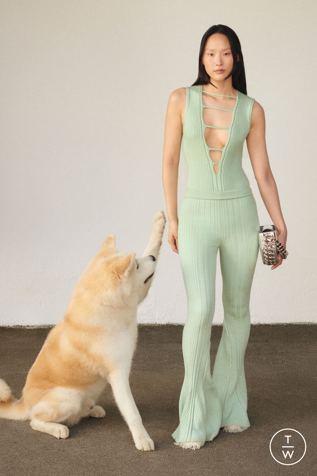 Fashion Week Paris Resort 2024 look 7 from the Stella McCartney collection 女装