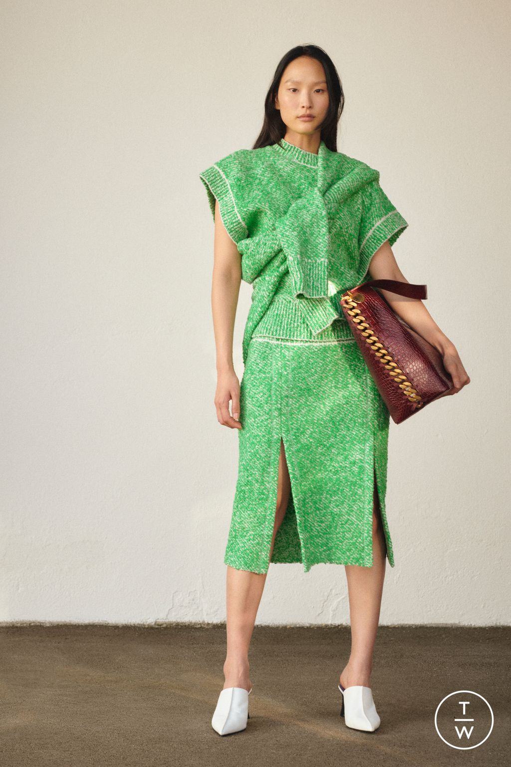 Fashion Week Paris Resort 2024 look 12 from the Stella McCartney collection 女装