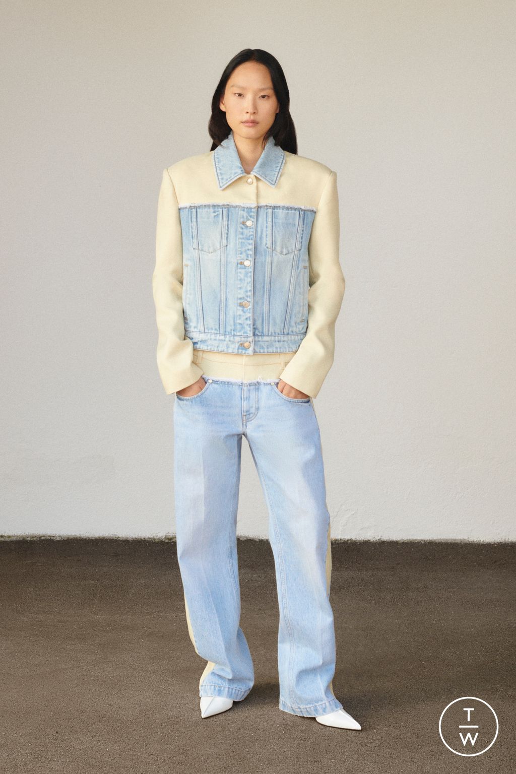 Fashion Week Paris Resort 2024 look 13 from the Stella McCartney collection 女装
