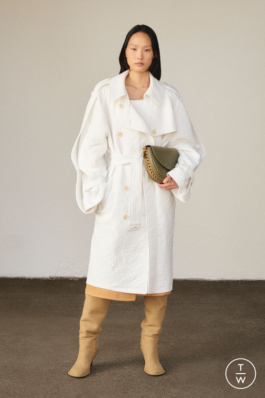 Fashion Week Paris Resort 2024 look 14 from the Stella McCartney collection 女装