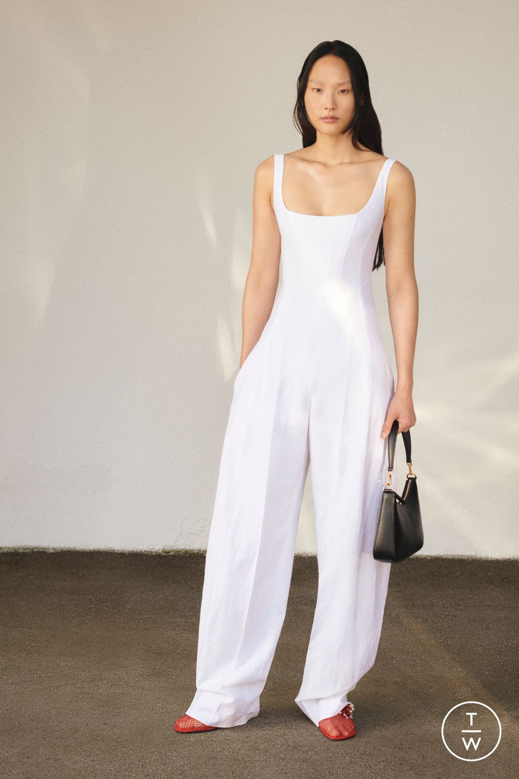 Fashion Week Paris Resort 2024 look 19 from the Stella McCartney collection 女装