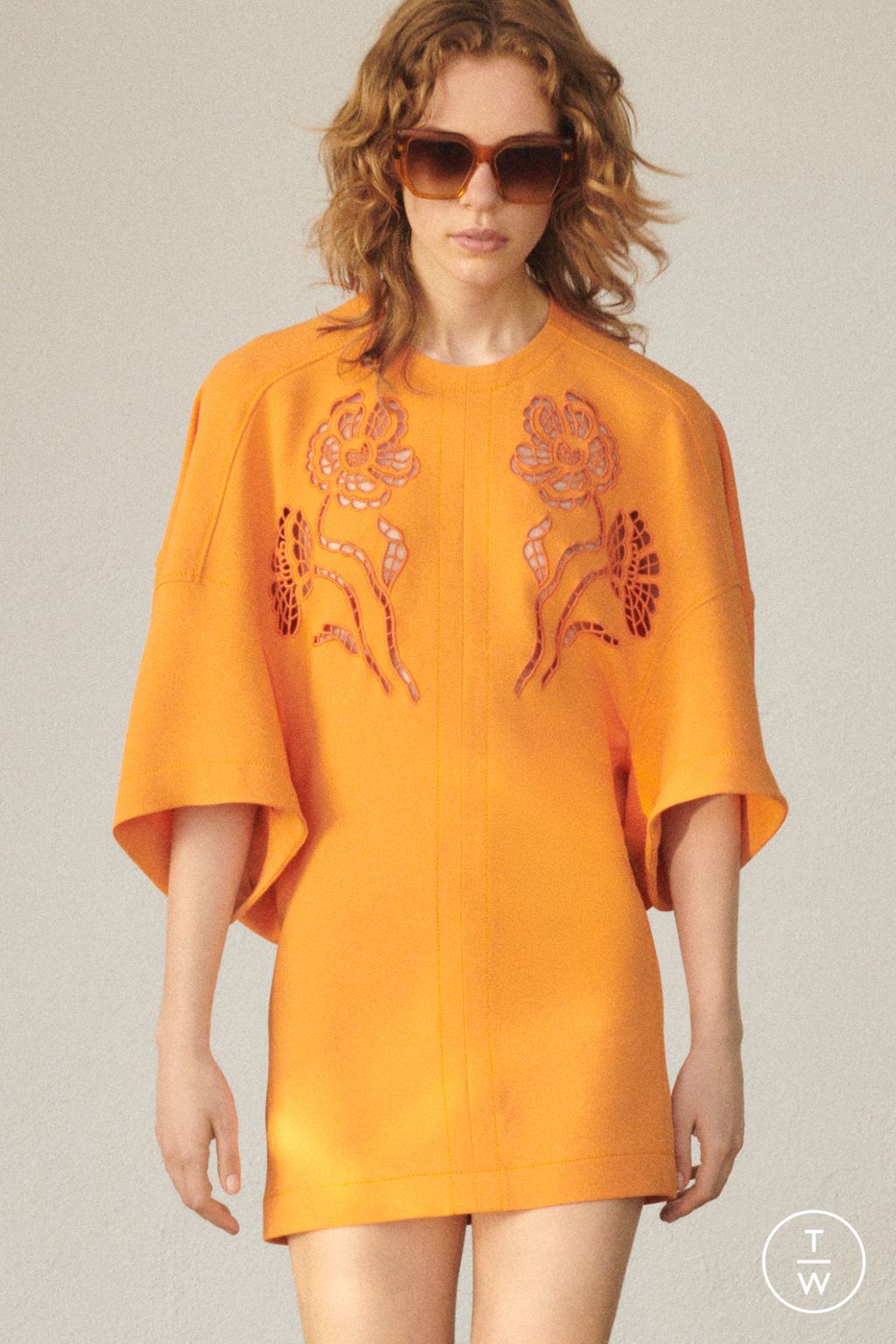 Fashion Week Paris Resort 2024 look 27 from the Stella McCartney collection 女装