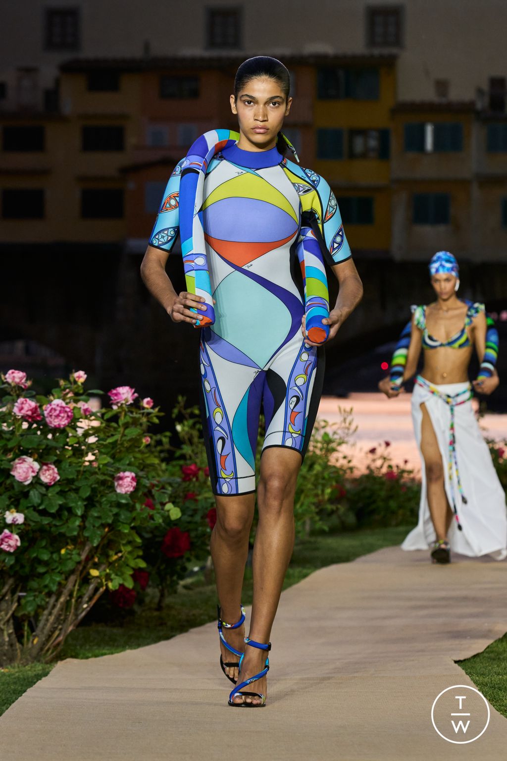 Fashion Week Milan Resort 2024 look 19 from the Pucci collection 女装