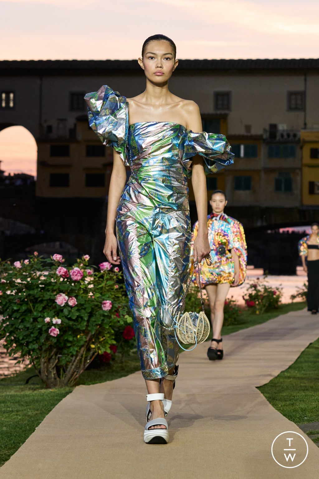 Fashion Week Milan Resort 2024 look 30 from the Pucci collection womenswear