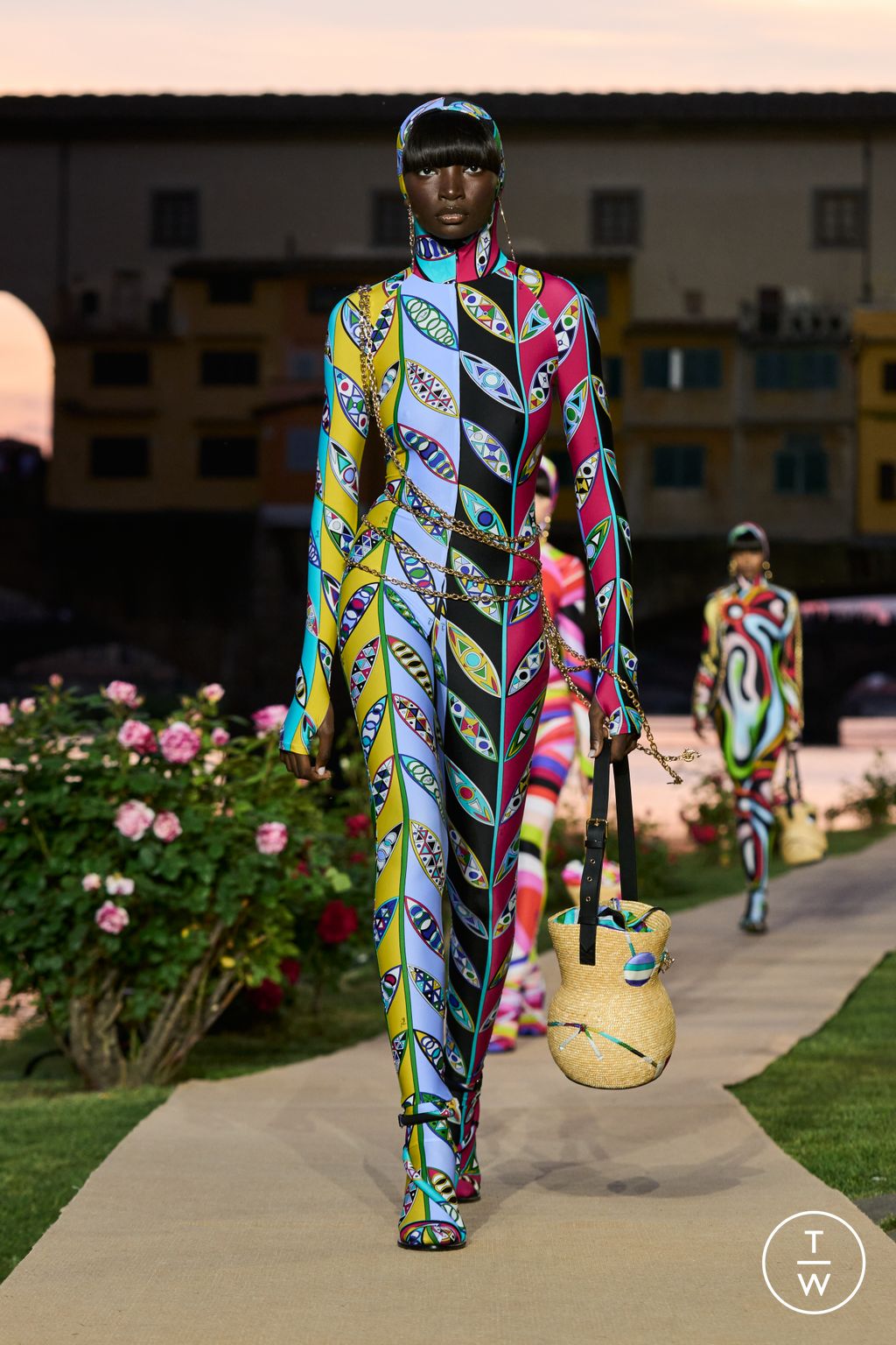 Fashion Week Milan Resort 2024 look 38 from the Pucci collection womenswear