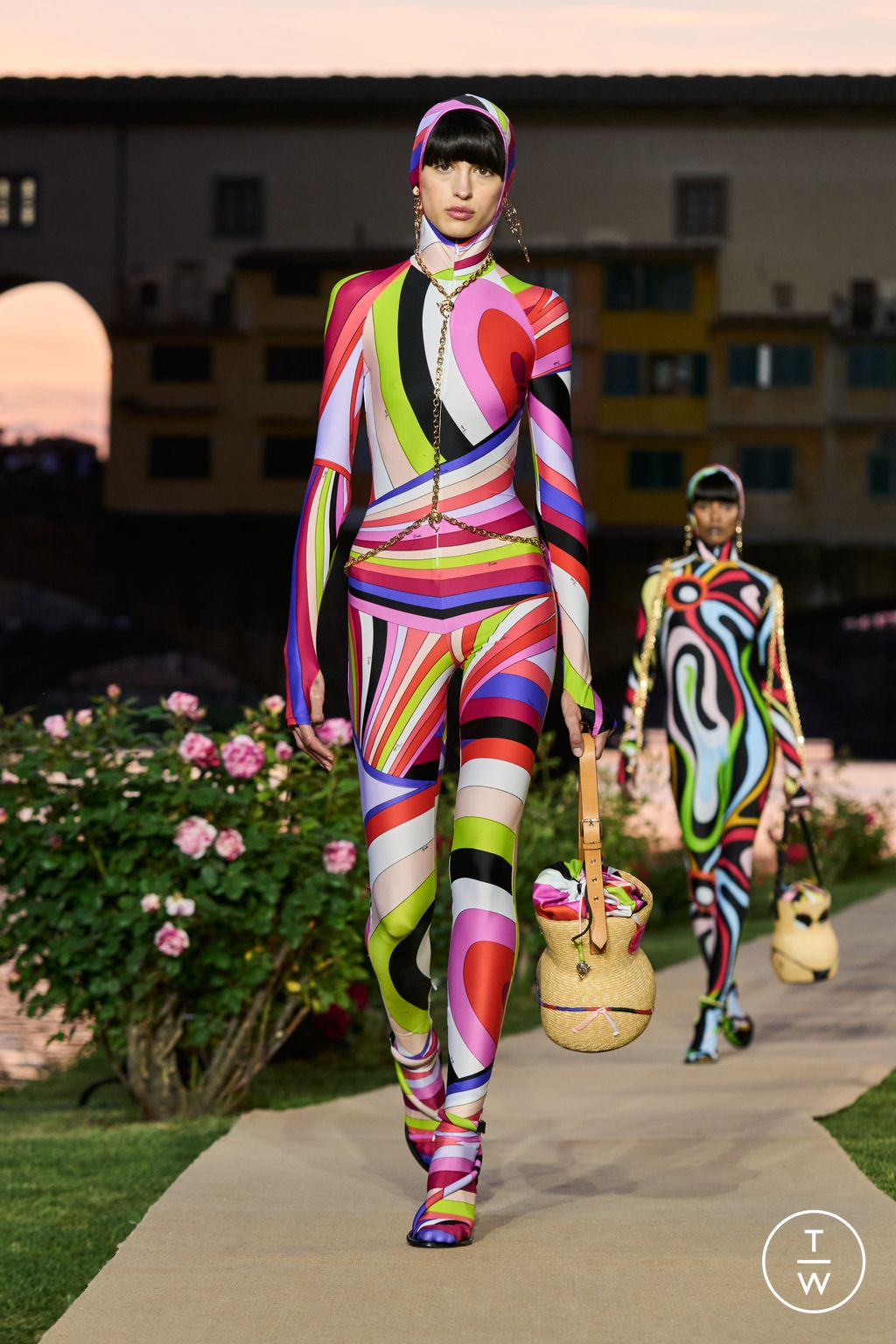 Fashion Week Milan Resort 2024 look 39 from the Pucci collection womenswear