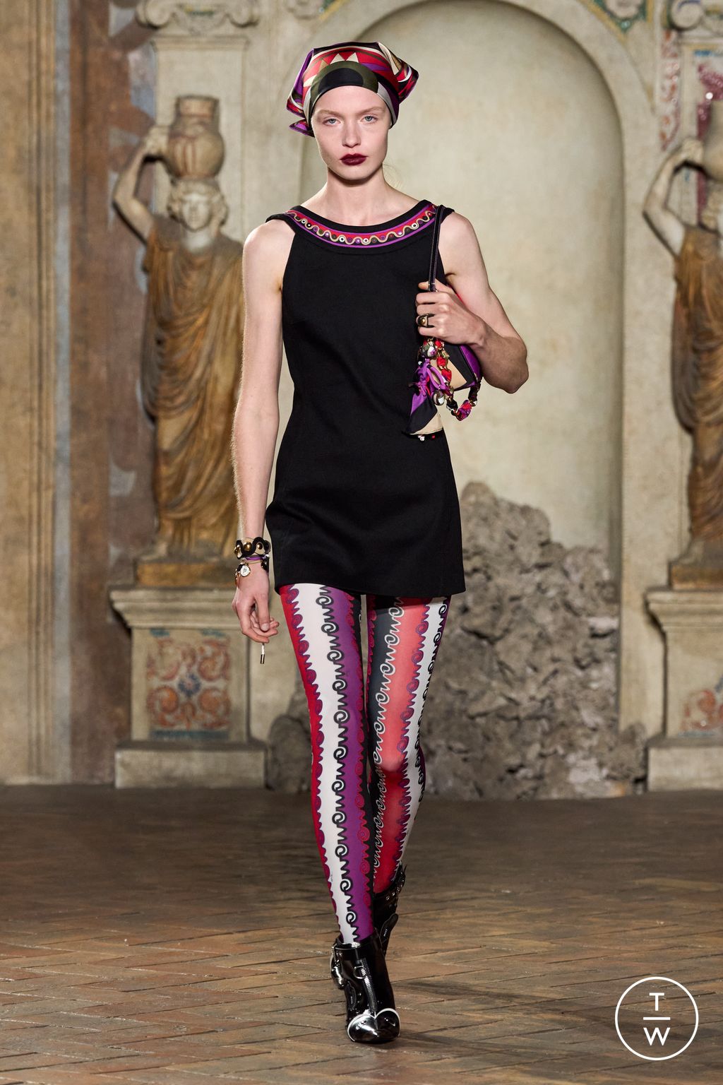 Fashion Week Milan Spring/Summer 2024 look 14 from the Pucci collection womenswear