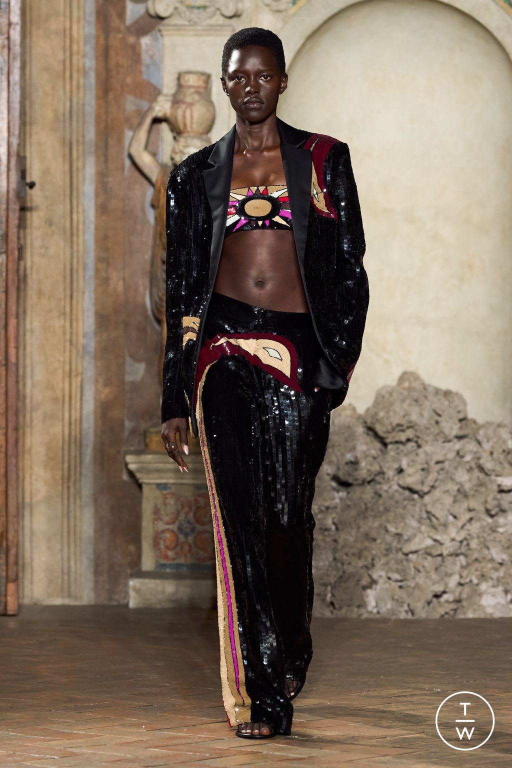 Fashion Week Milan Spring/Summer 2024 look 28 from the Pucci collection womenswear