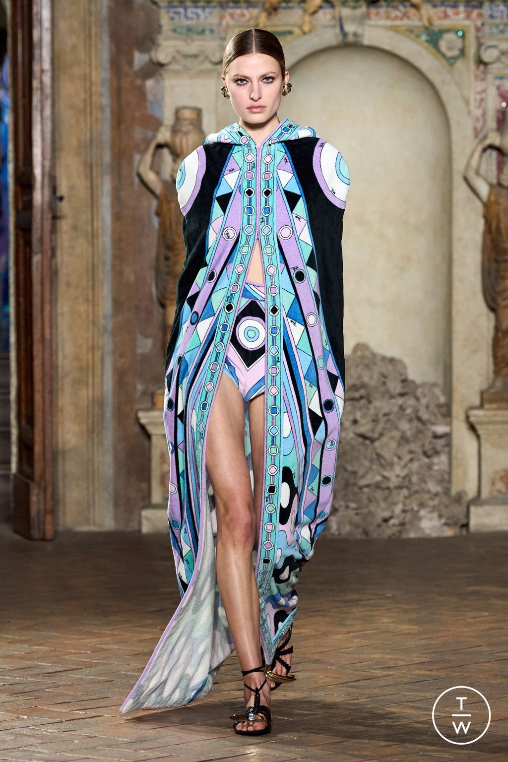 Fashion Week Milan Spring/Summer 2024 look 32 de la collection Pucci womenswear