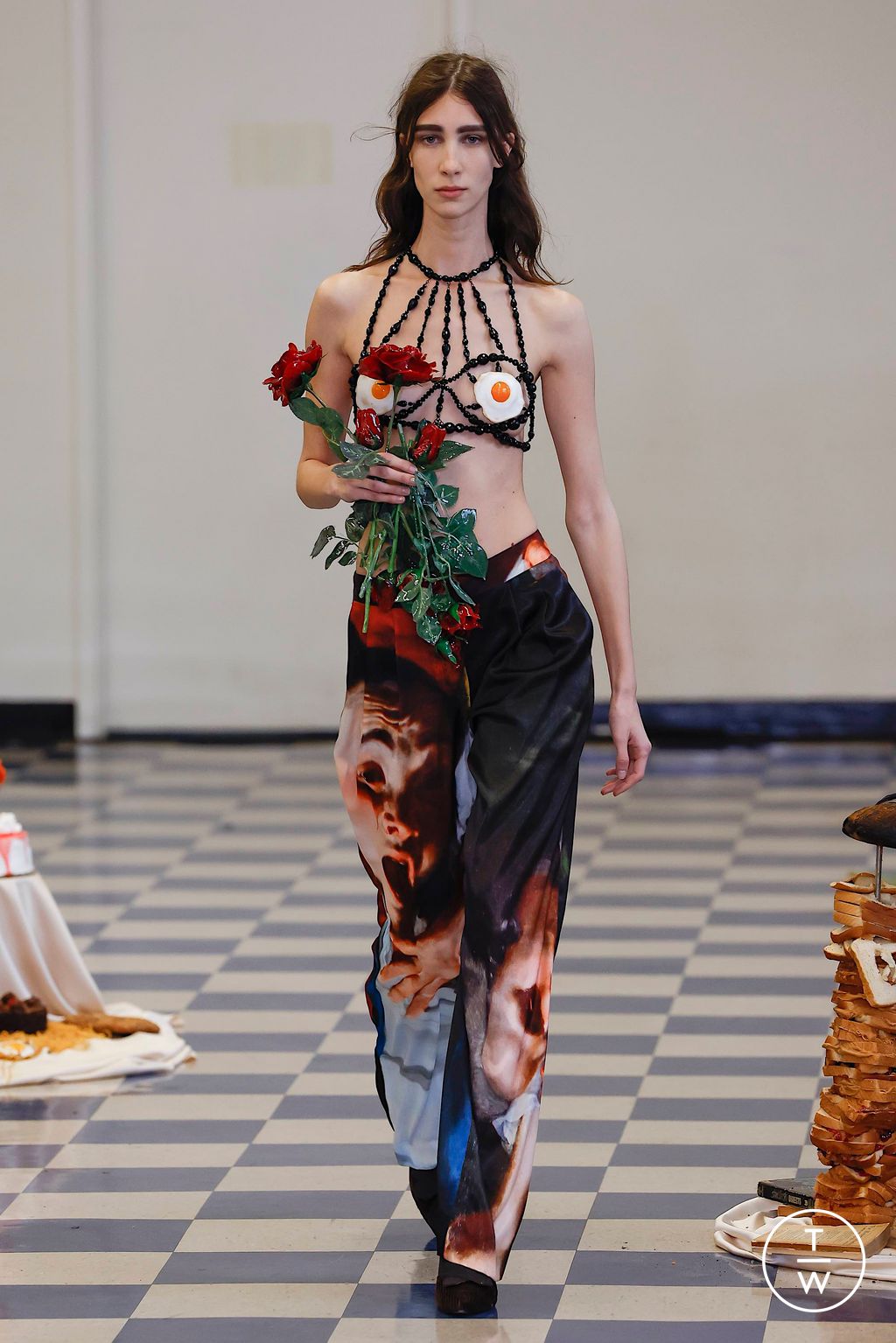 Fashion Week New York Fall/Winter 2023 look 10 from the Puppets and Puppets collection 女装