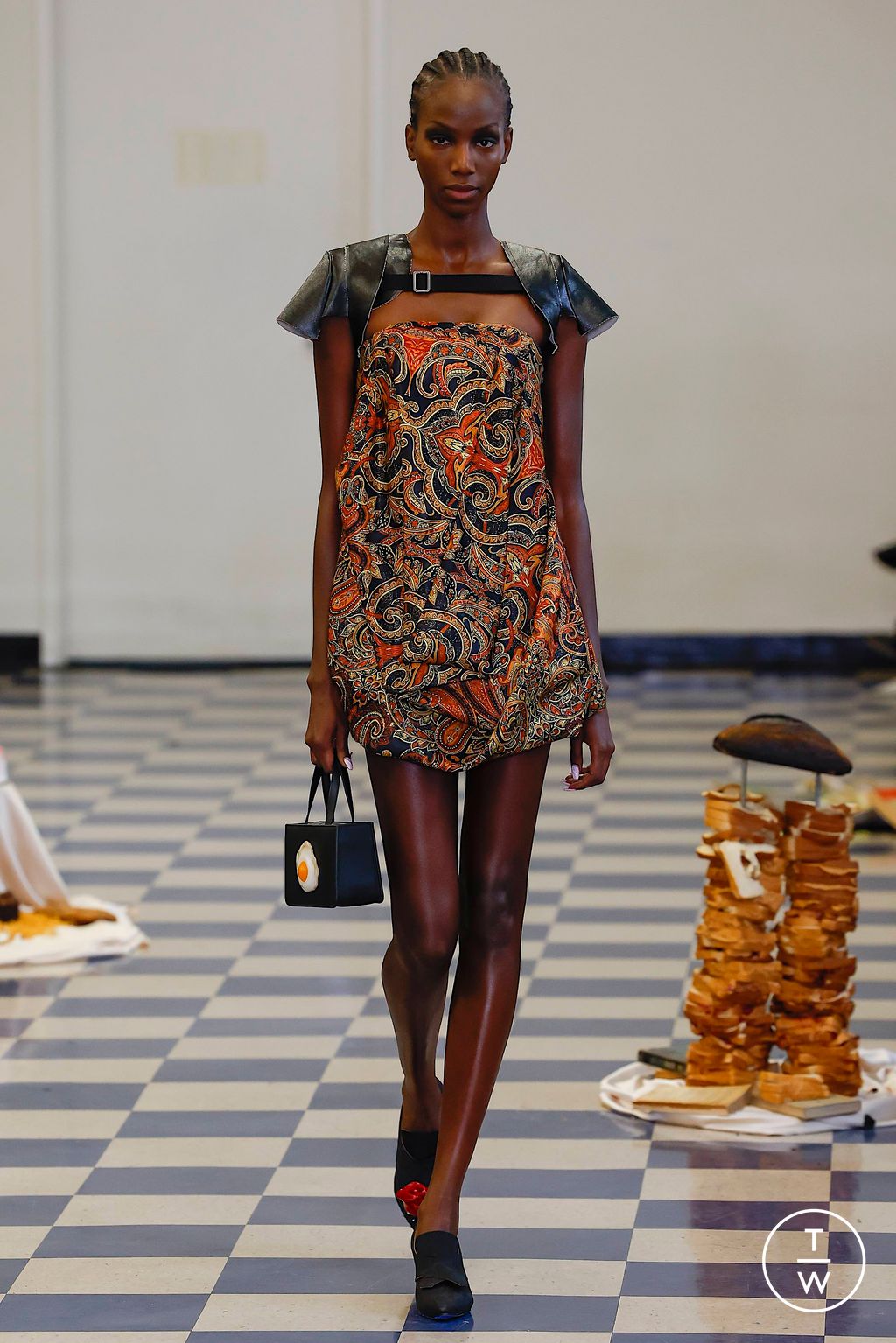 Fashion Week New York Fall/Winter 2023 look 26 from the Puppets and Puppets collection womenswear