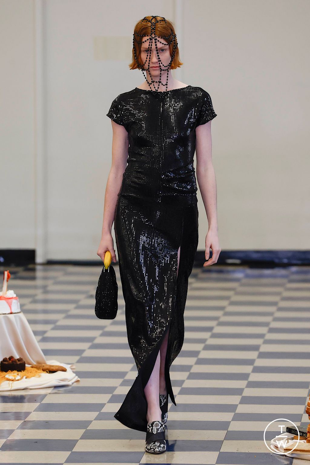 Fashion Week New York Fall/Winter 2023 look 28 from the Puppets and Puppets collection 女装