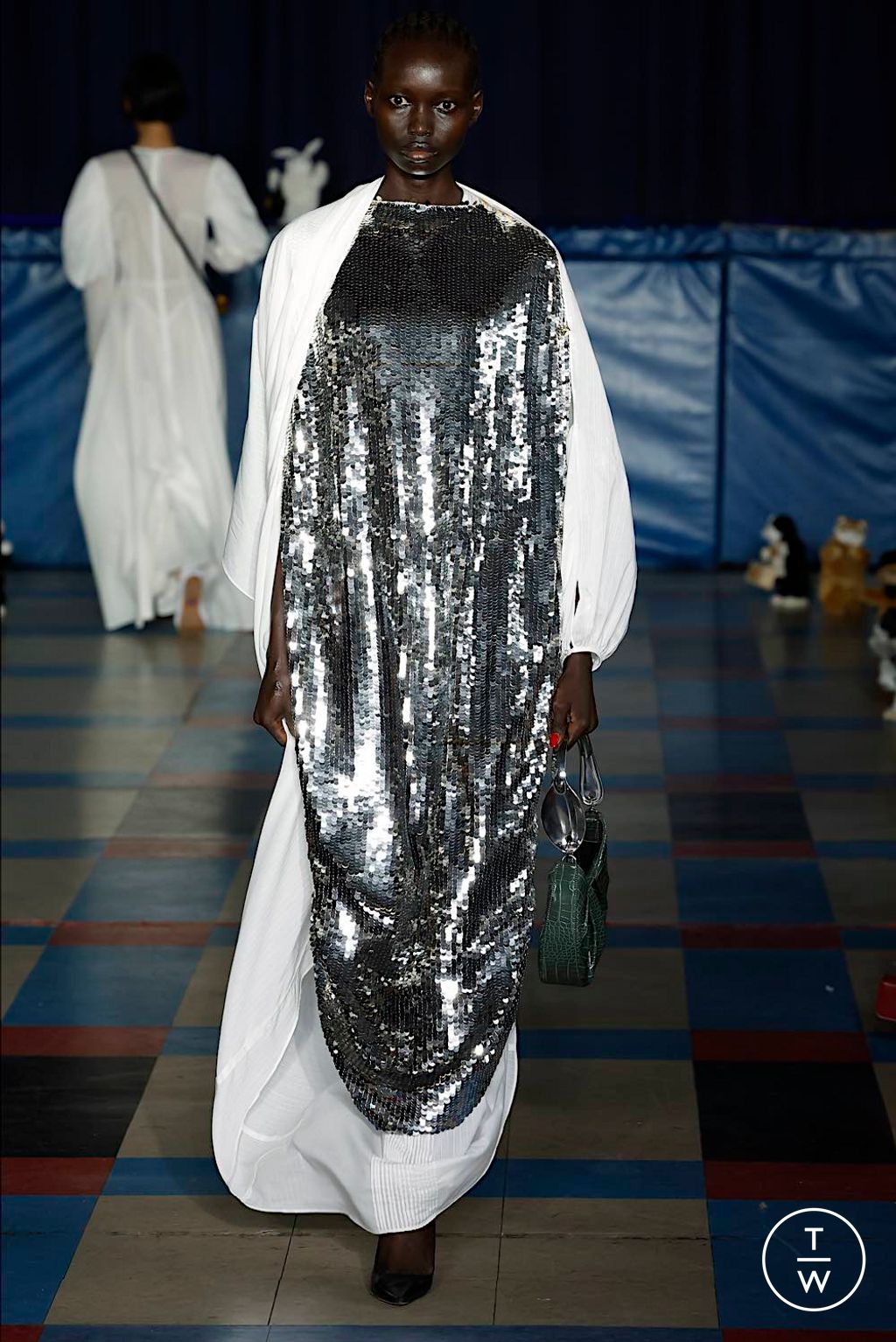 Fashion Week New York Spring/Summer 2024 look 16 from the Puppets and Puppets collection 女装