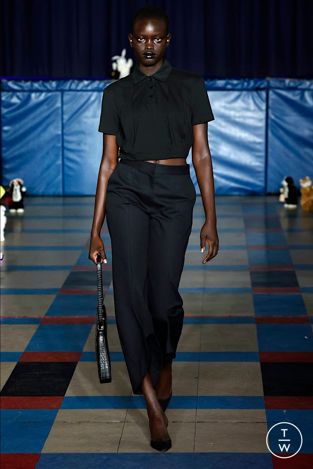 Fashion Week New York Spring/Summer 2024 look 17 from the Puppets and Puppets collection 女装