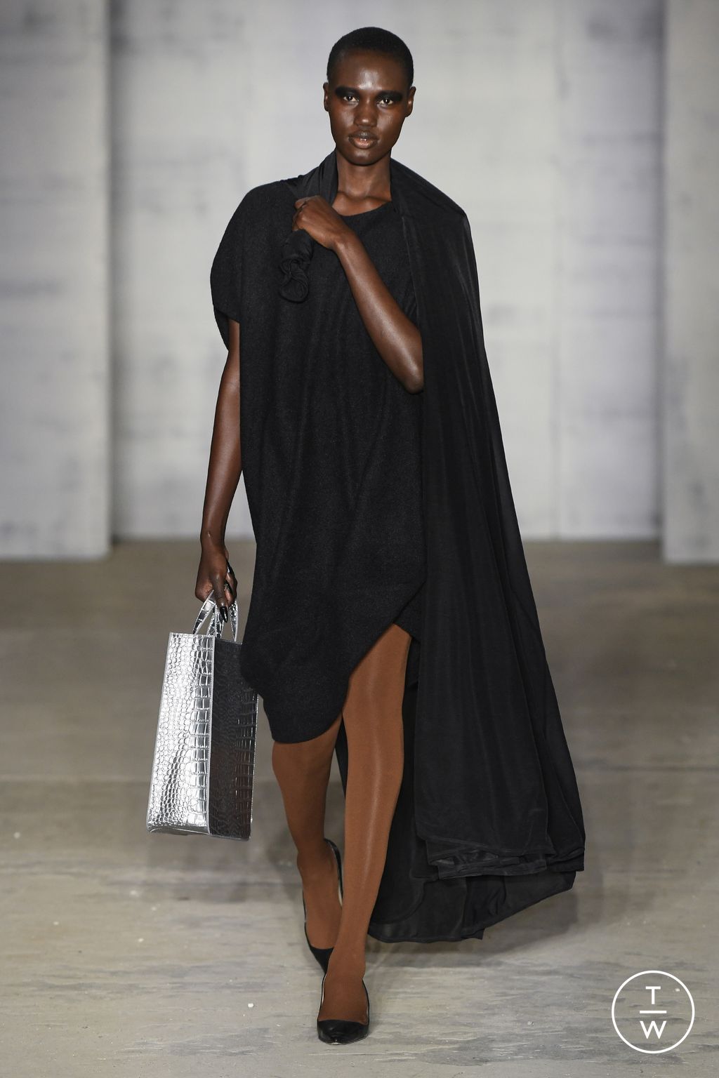 Fashion Week New York Fall/Winter 2024 look 8 from the Puppets and Puppets collection womenswear