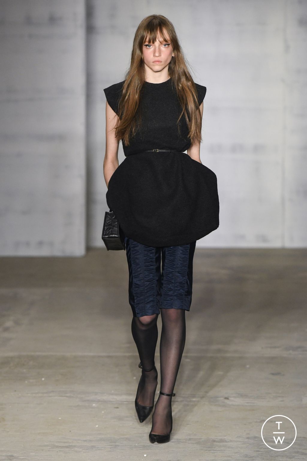 Fashion Week New York Fall/Winter 2024 look 21 de la collection Puppets and Puppets womenswear