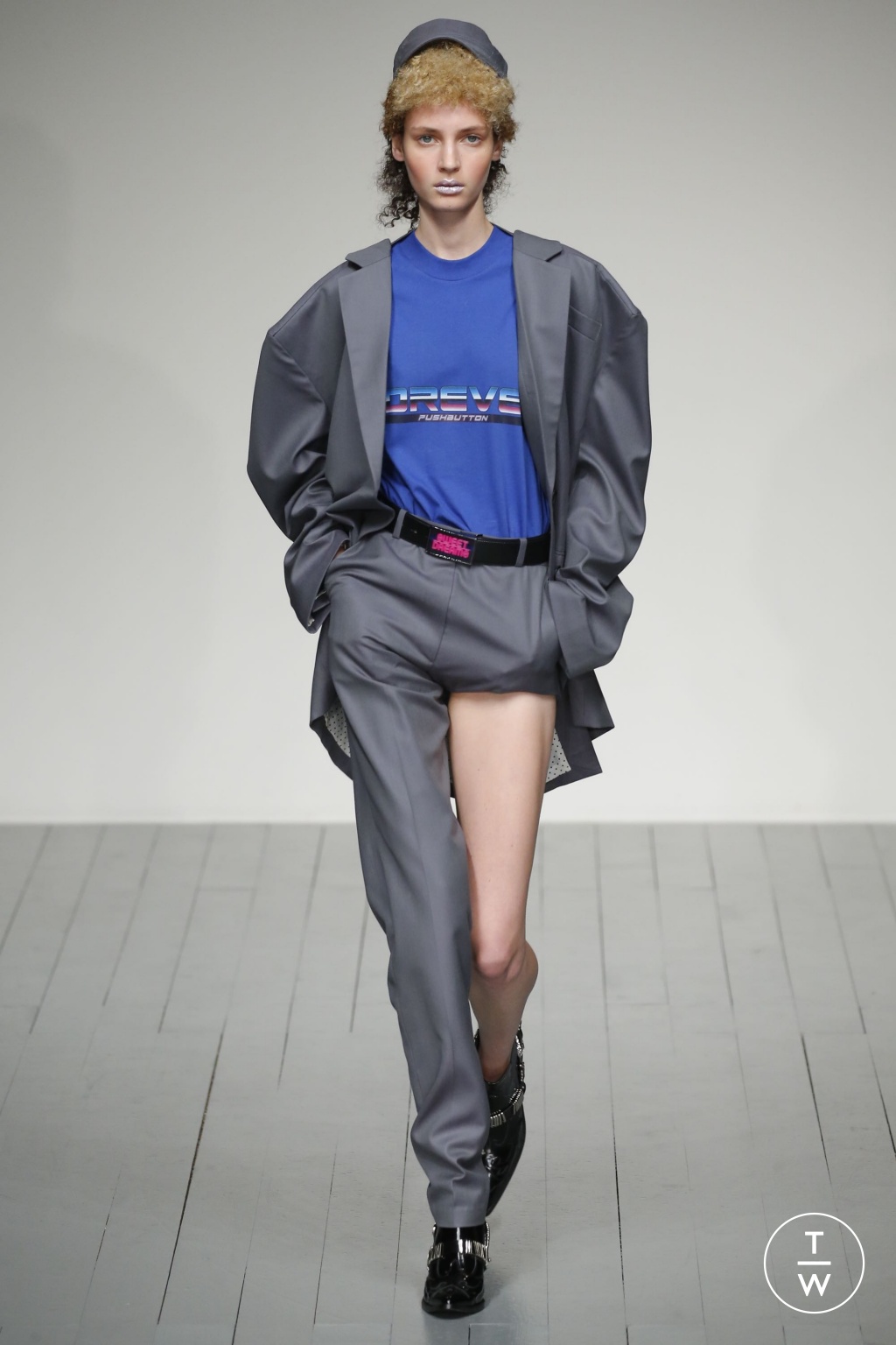Fashion Week London Spring/Summer 2019 look 1 from the pushBUTTON collection womenswear