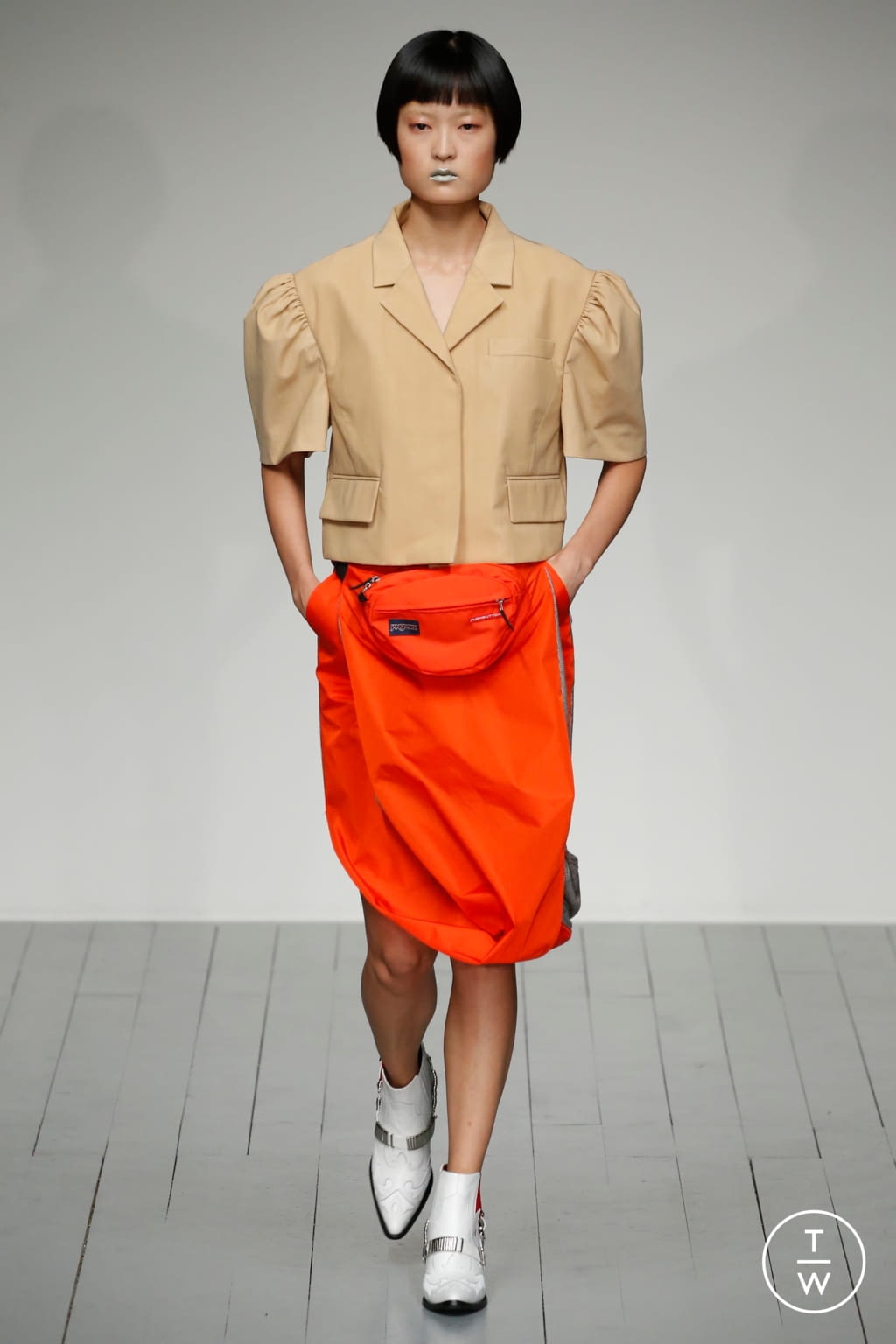 Fashion Week London Spring/Summer 2019 look 12 from the pushBUTTON collection womenswear