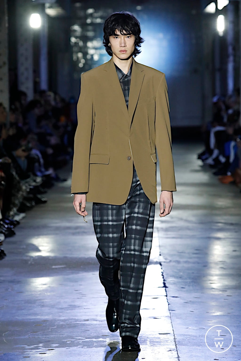 Fashion Week London Fall/Winter 2020 look 21 from the Qasimi collection 男装