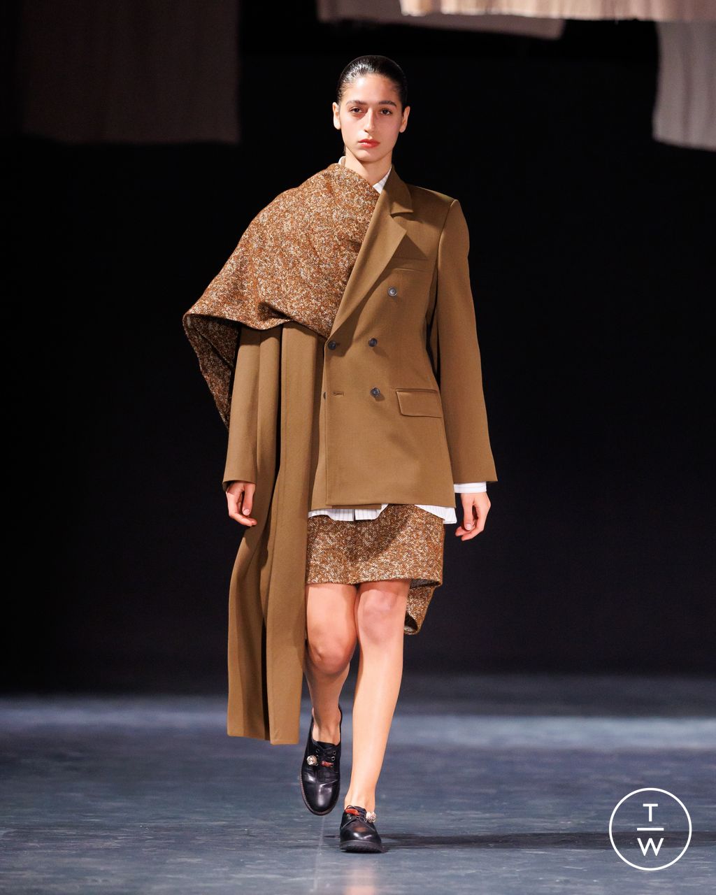 Fashion Week Milan Fall/Winter 2026 look 9 de la collection Qasimi menswear
