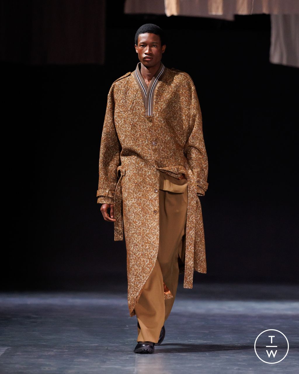 Fashion Week Milan Fall/Winter 2026 look 12 de la collection Qasimi menswear