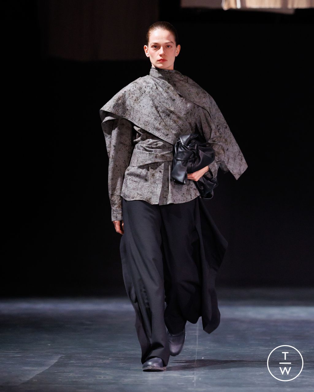 Fashion Week Milan Fall/Winter 2026 look 21 de la collection Qasimi menswear