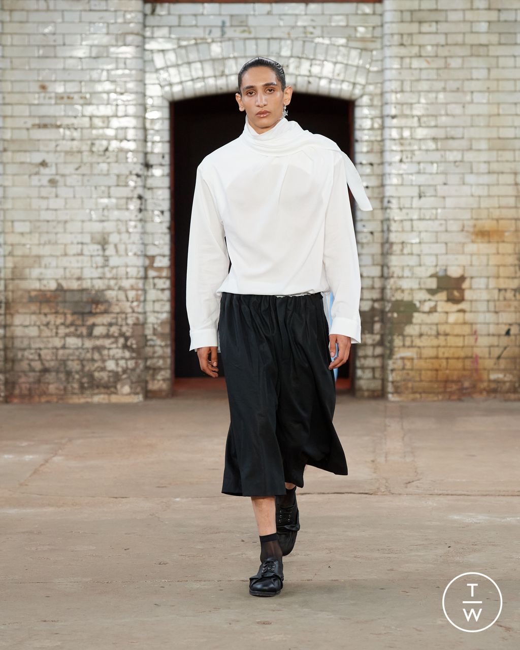 Fashion Week London Spring-Summer 2025 look 21 from the Qasimi collection menswear