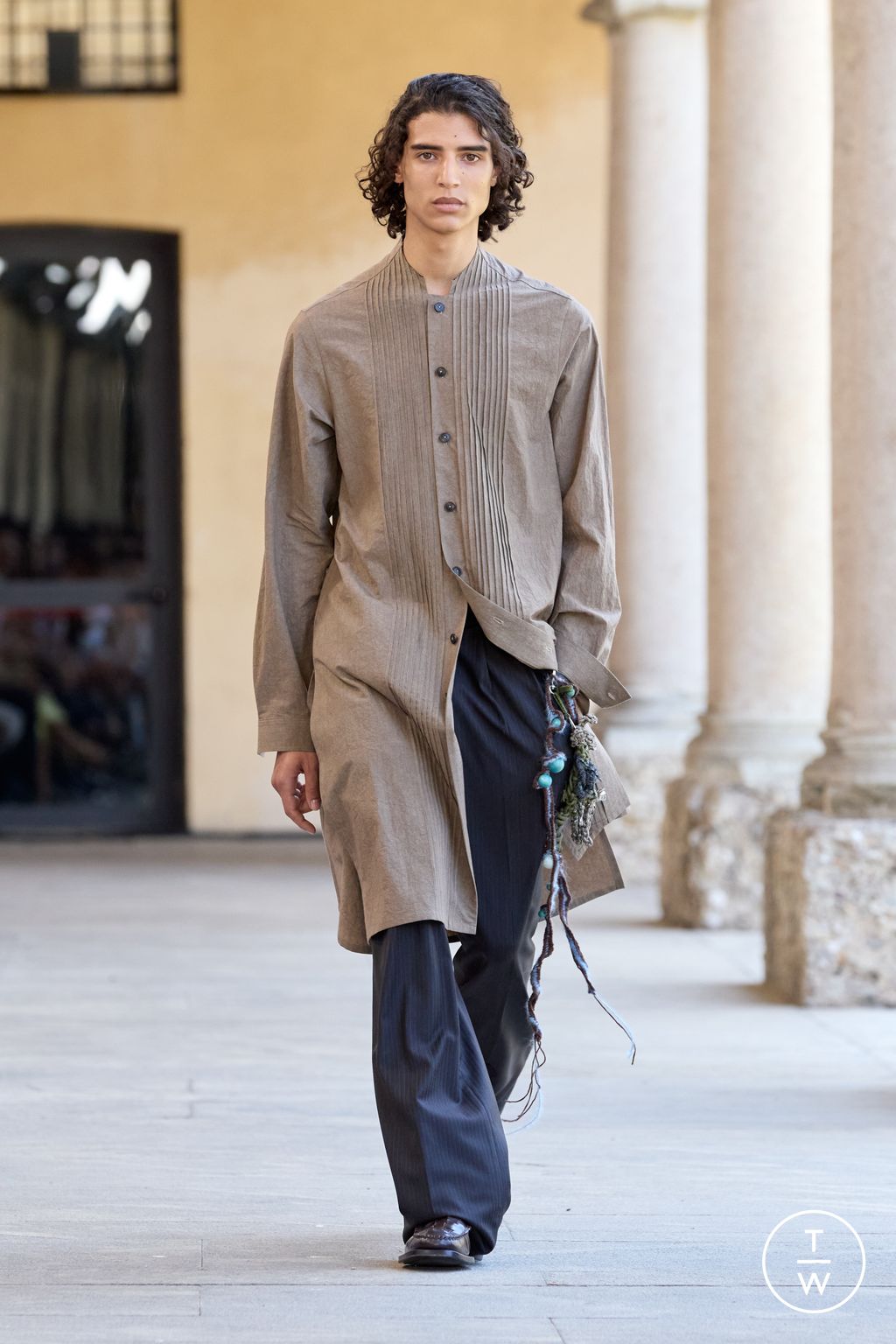 Fashion Week Milan Spring/Summer 2026 look 1 from the Qasimi collection menswear