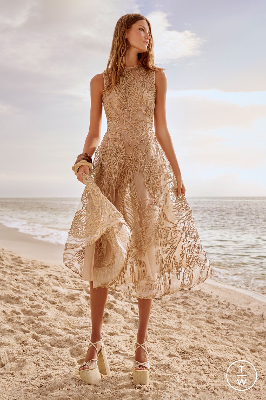 Fashion Week New York Resort 2024 look 14 from the Naeem Khan collection 女装