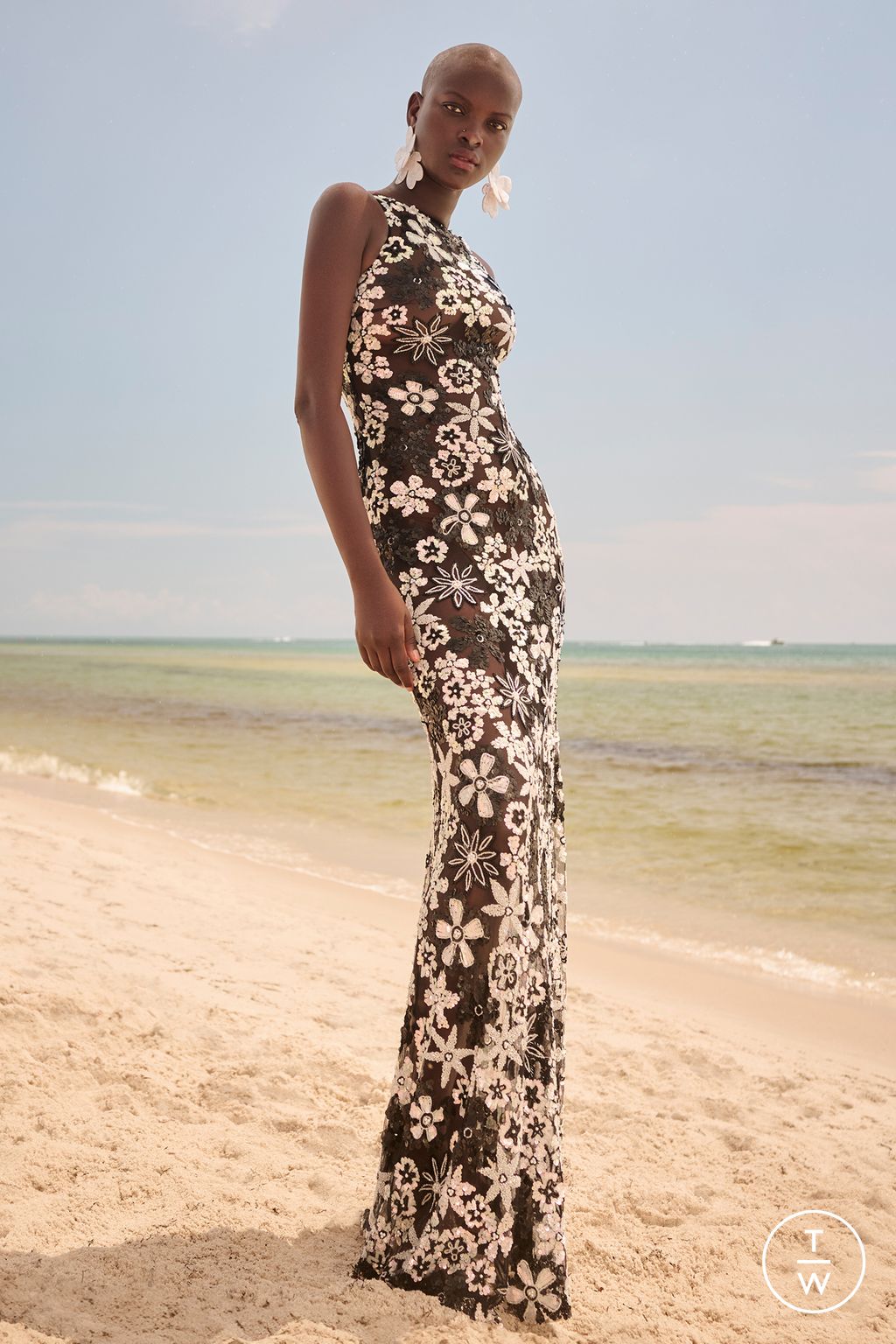 Fashion Week New York Resort 2024 look 19 from the Naeem Khan collection womenswear