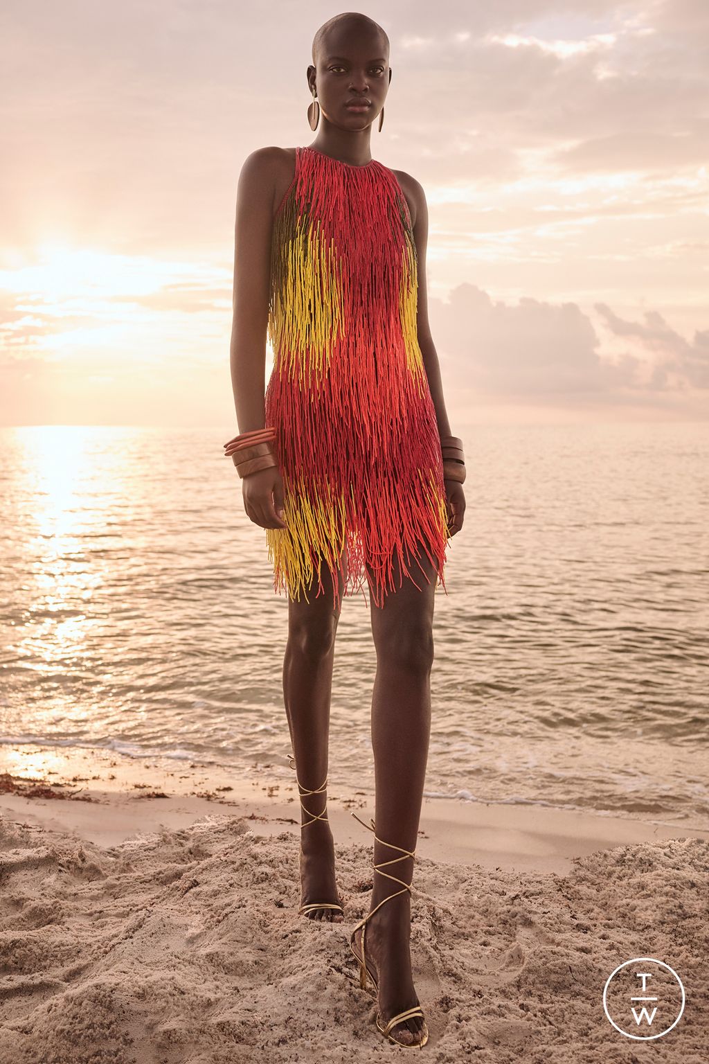 Fashion Week New York Resort 2024 look 28 from the Naeem Khan collection 女装