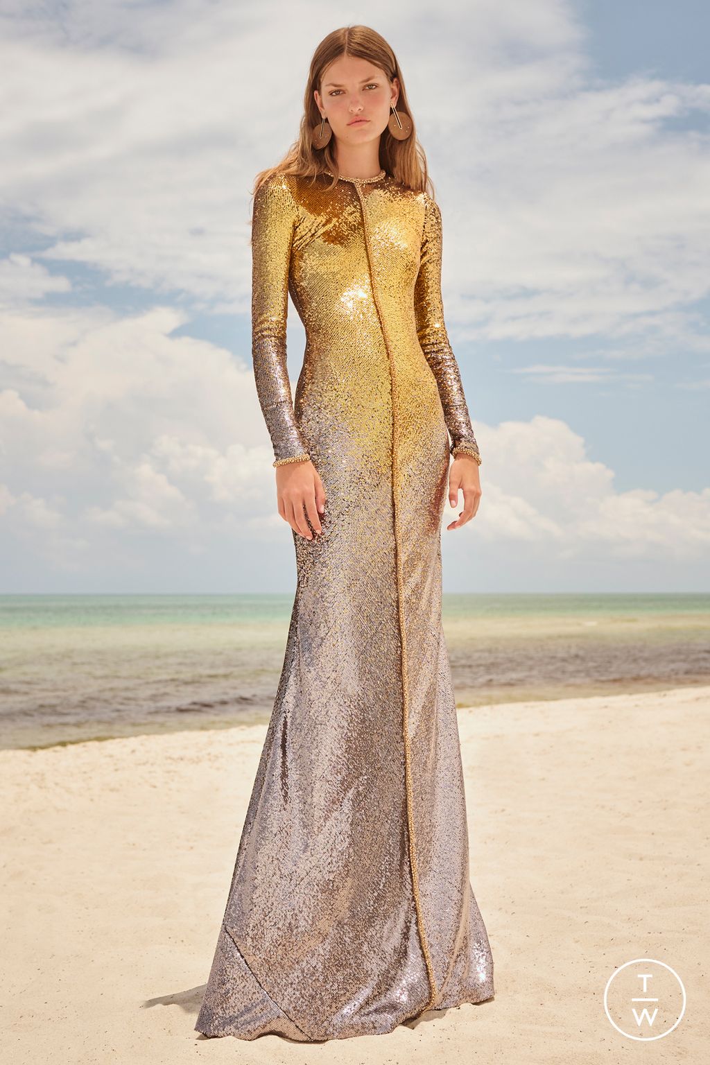 Fashion Week New York Resort 2024 look 32 from the Naeem Khan collection womenswear