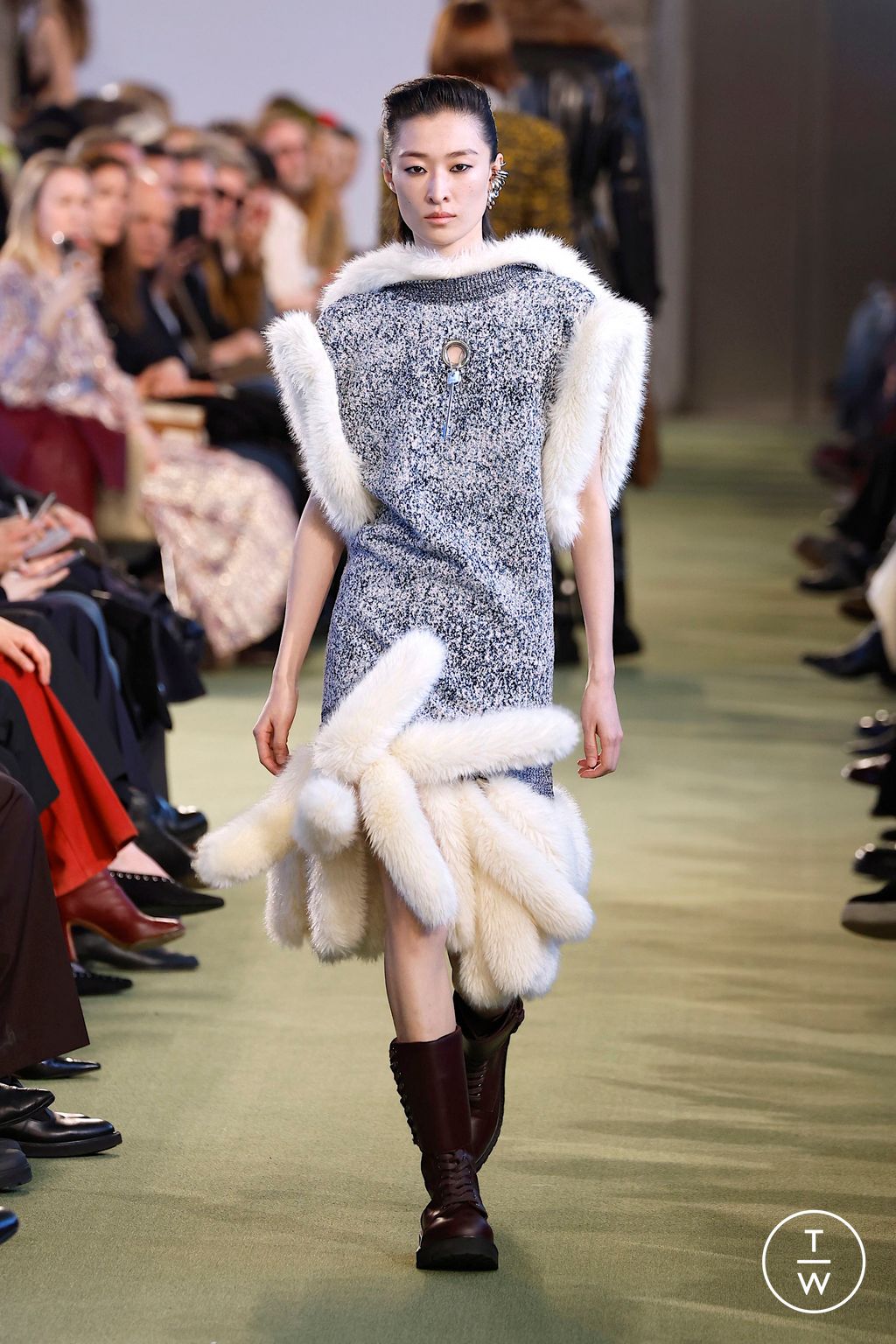 Fashion Week Paris Fall/Winter 2025 look 12 from the Rabanne collection womenswear