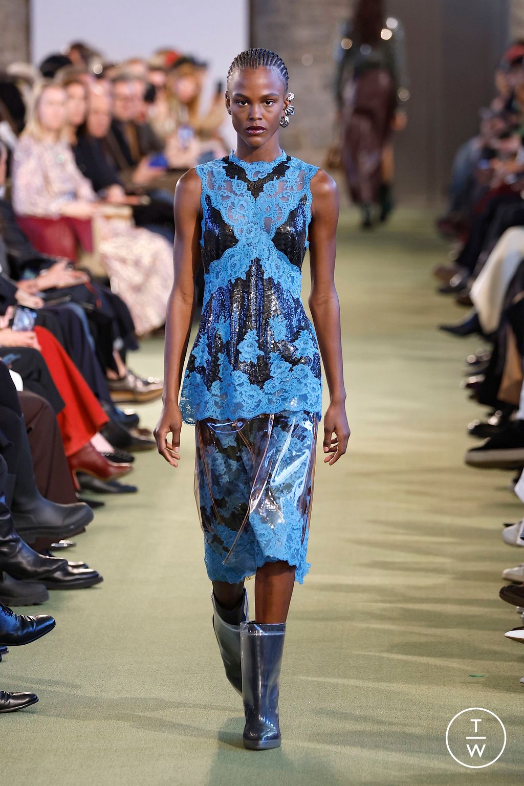 Fashion Week Paris Fall/Winter 2025 look 19 from the Rabanne collection womenswear