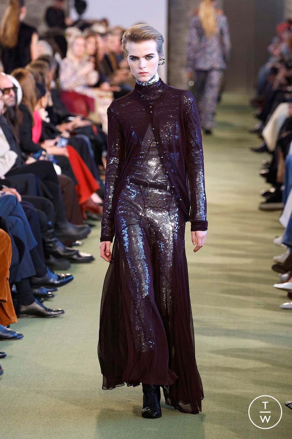 Fashion Week Paris Fall/Winter 2025 look 25 from the Rabanne collection womenswear