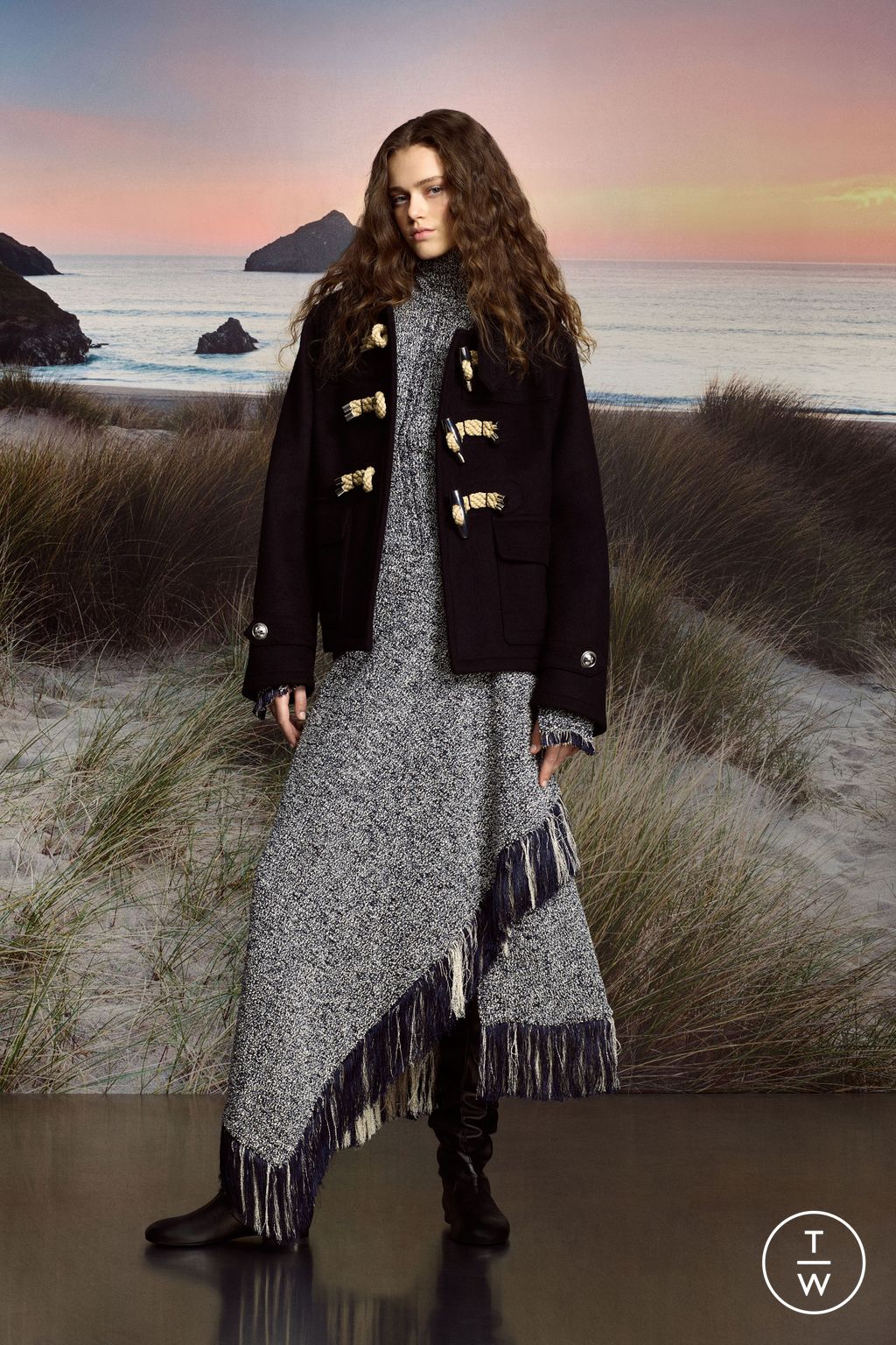 Fashion Week Paris Pre-Fall 2025 look 14 from the Rabanne collection 女装