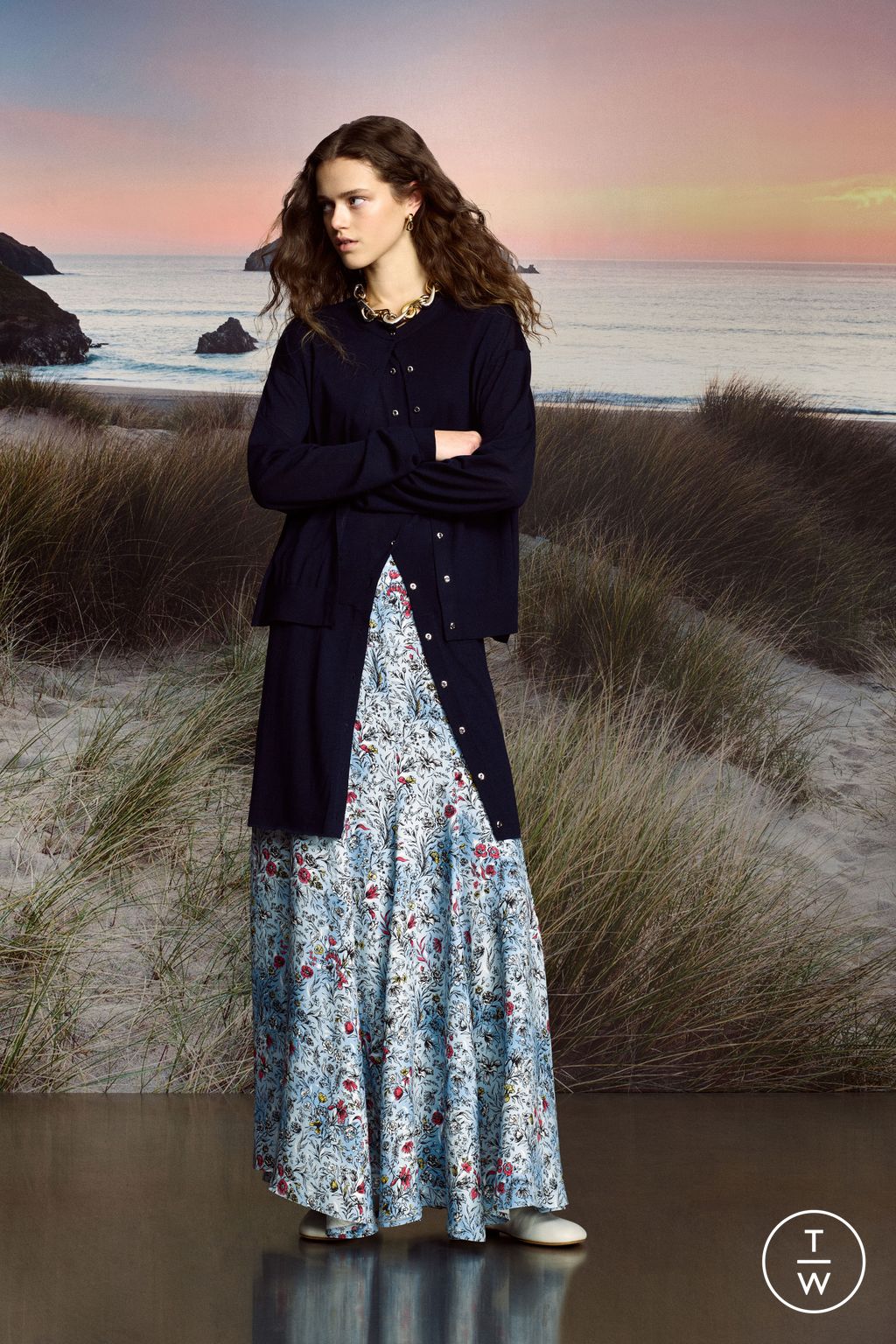 Fashion Week Paris Pre-Fall 2025 look 22 from the Rabanne collection 女装