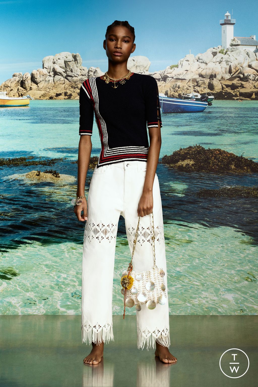 Fashion Week Paris Pre-Fall 2025 look 26 from the Rabanne collection 女装