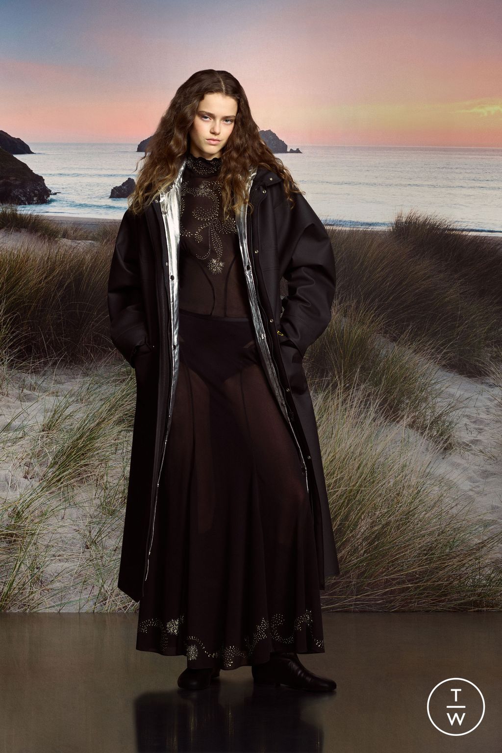 Fashion Week Paris Pre-Fall 2025 look 7 de la collection Rabanne womenswear