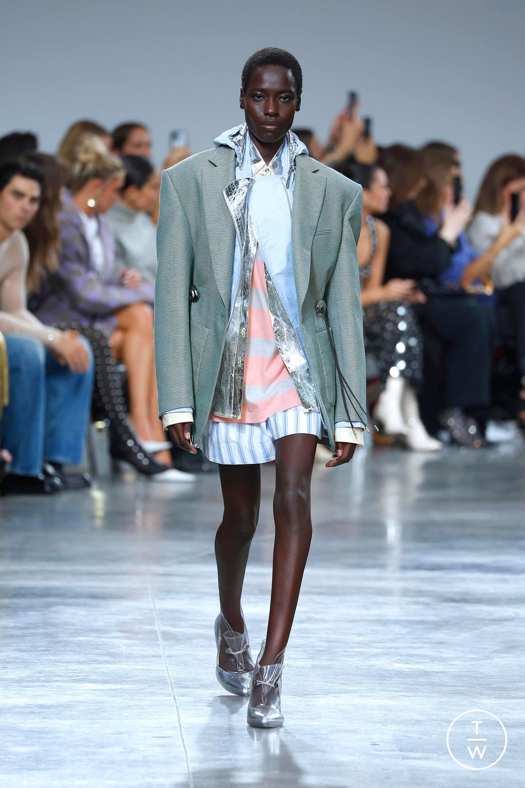 Fashion Week Paris Spring/Summer 2025 look 3 from the Rabanne collection womenswear